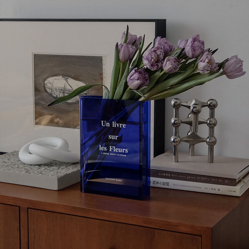 Milovaro - Books About Flowers - Book Vase