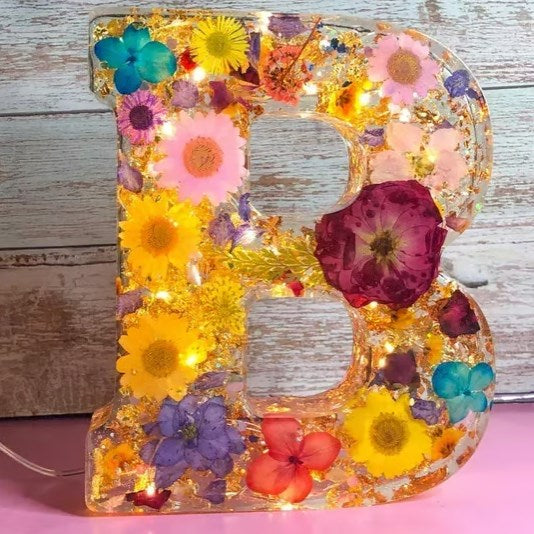 FloraGlow | Handmade Floral Night Light for a Dreamy Ambiance