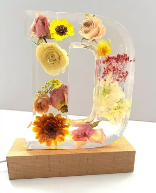 FloraGlow | Handmade Floral Night Light for a Dreamy Ambiance