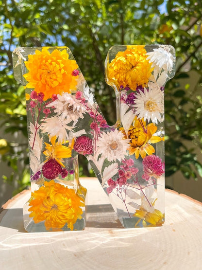 FloraGlow | Handmade Floral Night Light for a Dreamy Ambiance