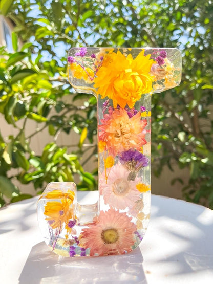 FloraGlow | Handmade Floral Night Light for a Dreamy Ambiance