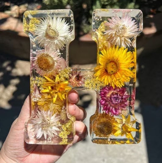 FloraGlow | Handmade Floral Night Light for a Dreamy Ambiance