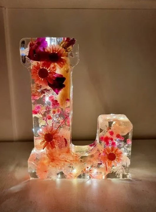 FloraGlow | Handmade Floral Night Light for a Dreamy Ambiance