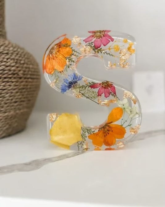 FloraGlow | Handmade Floral Night Light for a Dreamy Ambiance