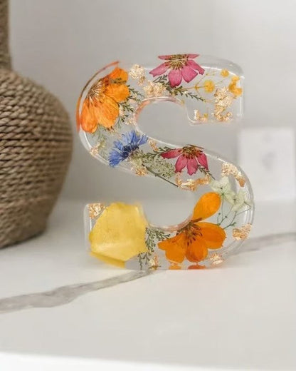 FloraGlow | Handmade Floral Night Light for a Dreamy Ambiance