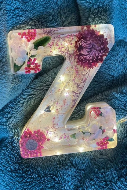 FloraGlow | Handmade Floral Night Light for a Dreamy Ambiance