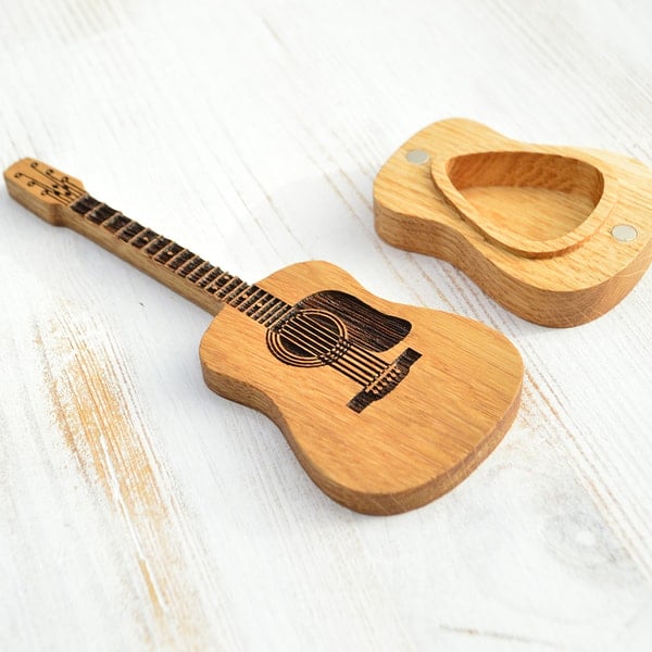 50% OFF | GuitarHolder™ - Guitar Pick Holder +3 Free Picks [Last Day Discount]