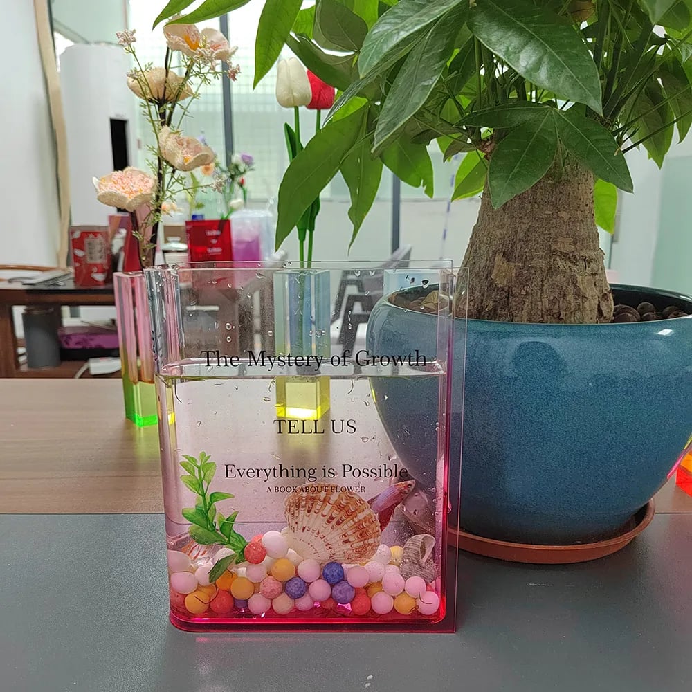 Milovaro - Books About Flowers - Book Vase